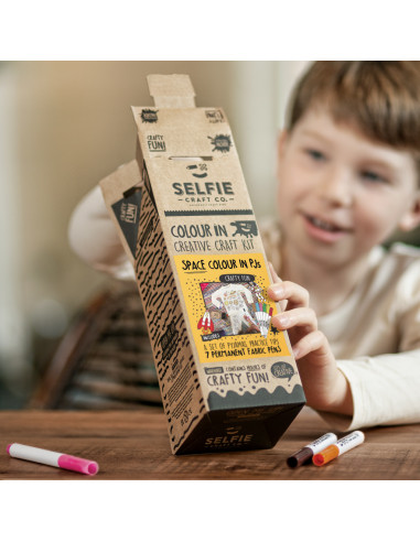 Vyfarbovacie pyžamo VESMÍR